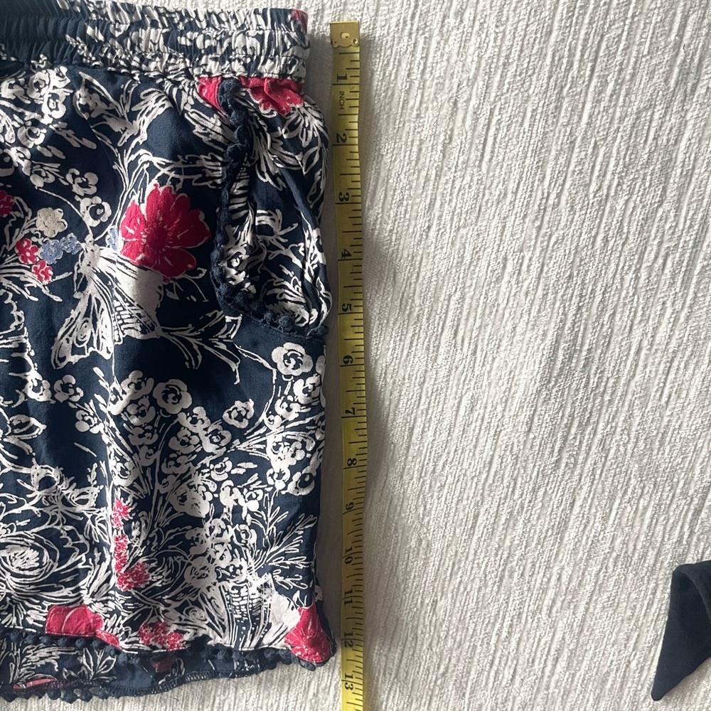 Charlotte Russe Navy Floral Shorts with Pink Accent - Picture 7 of 10